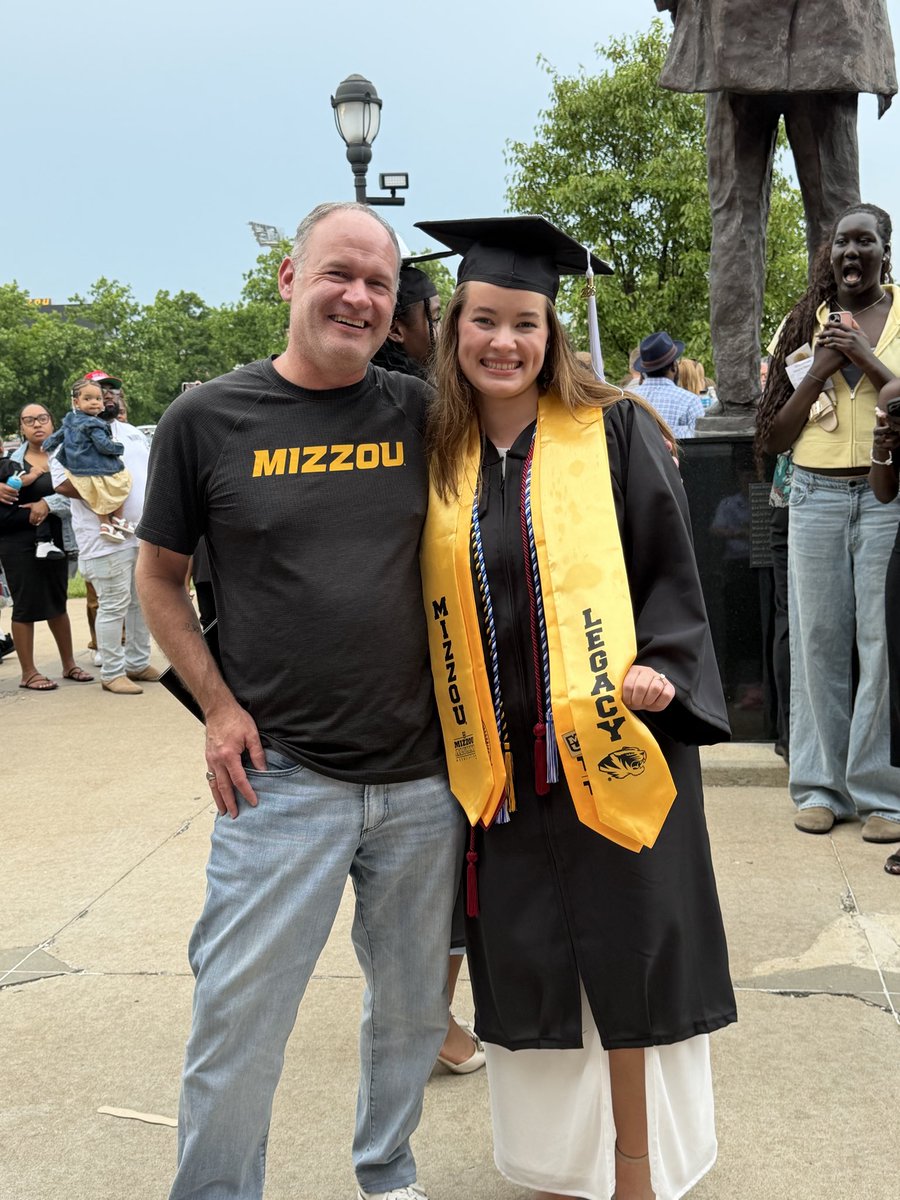 matthewt727's tweet photo. Ah. Another MU Alum out in the world. Proud to be the father of this newly minted Tiger.  M I Z @MEH0404 https://t.co/01Bm9qK8cy
