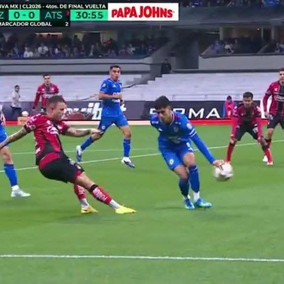 Bullying Futbolero tweet media