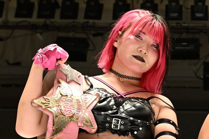 meraWRESTLING tweet media