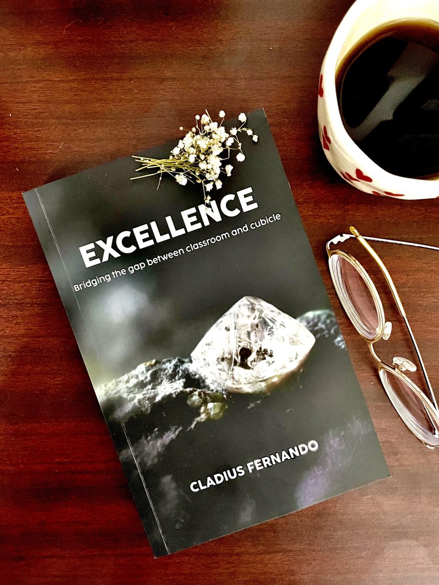 Cladius4's tweet photo. Excel at the art that is software engineering! Get a mentor in print format. Invest in yourself. https://t.co/krVX3ps6hg https://t.co/C5Rkaqn4mT