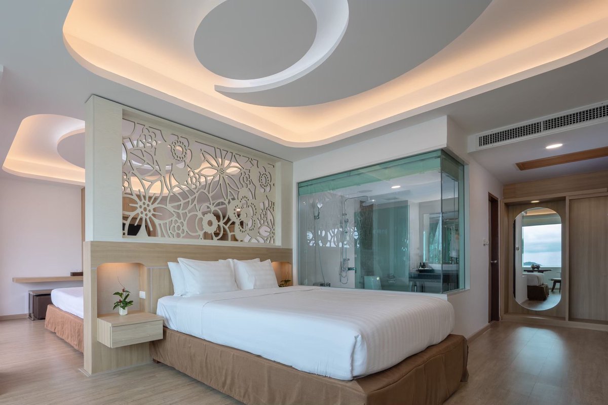 ChabaCabanaSM's tweet photo. Where sun meets moon, and family moments become lifelong memories ✨
Our 67 sqm Two-Bedroom Family Suite is designed for unforgettable stays, spacious enough for the whole family, with sea views, lush gardens, and room to truly unwind together ☀️🌙

reservations@chabagroup.com https://t.co/jyDo9oOMBq