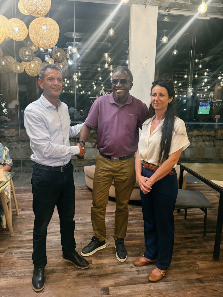 JomeliMalidadi's tweet photo. Big moves for Africa’s future leaders!. 

African Leadership Excellence Academy( ALEA) from Northern Addis Ababa, Ethiopia Director of the Board H.E  David Valle and Eng. David Jomeli, P.E, MIEK 
Officially signed our MOU today.

More mentorship. More training &amp; leaders rising. https://t.co/mOG7MMmawi