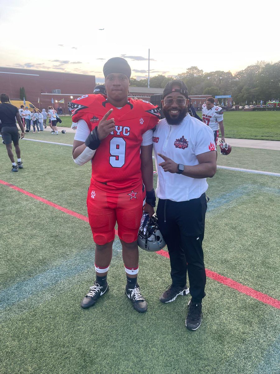 D1ebprime's tweet photo. It was truly a blessing to compete in the Rising Stars Bowl today and showcase my talent by making some big plays on the field. This experience meant a lot to me and I’m beyond grateful🙏🏼. @RisingStarsBowl @CoachMac57 #AGTG #GodsPlan #NYC #TransitTechFootball #RisingStarsBowl https://t.co/AadcfGZB6s
