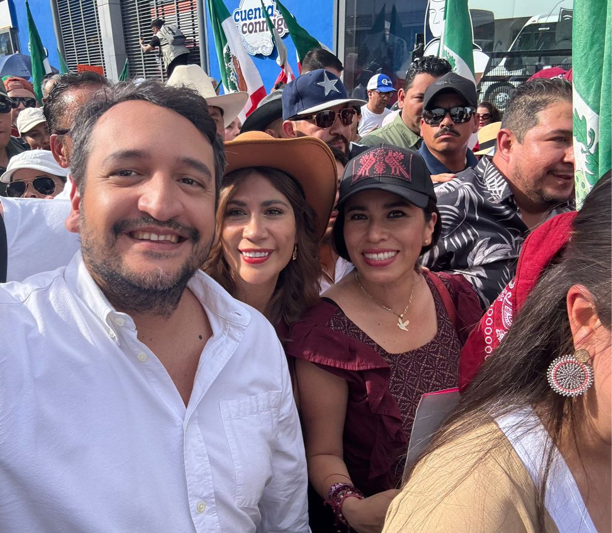Simey Olvera tweet media
