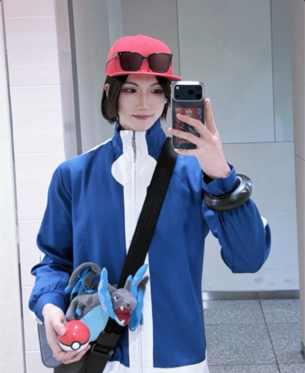 킁cos tweet media
