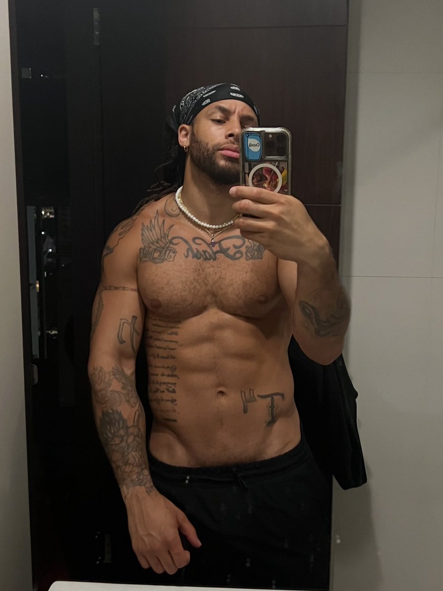 flashmanwade's tweet photo. What you want? https://t.co/RFb8yLOVST