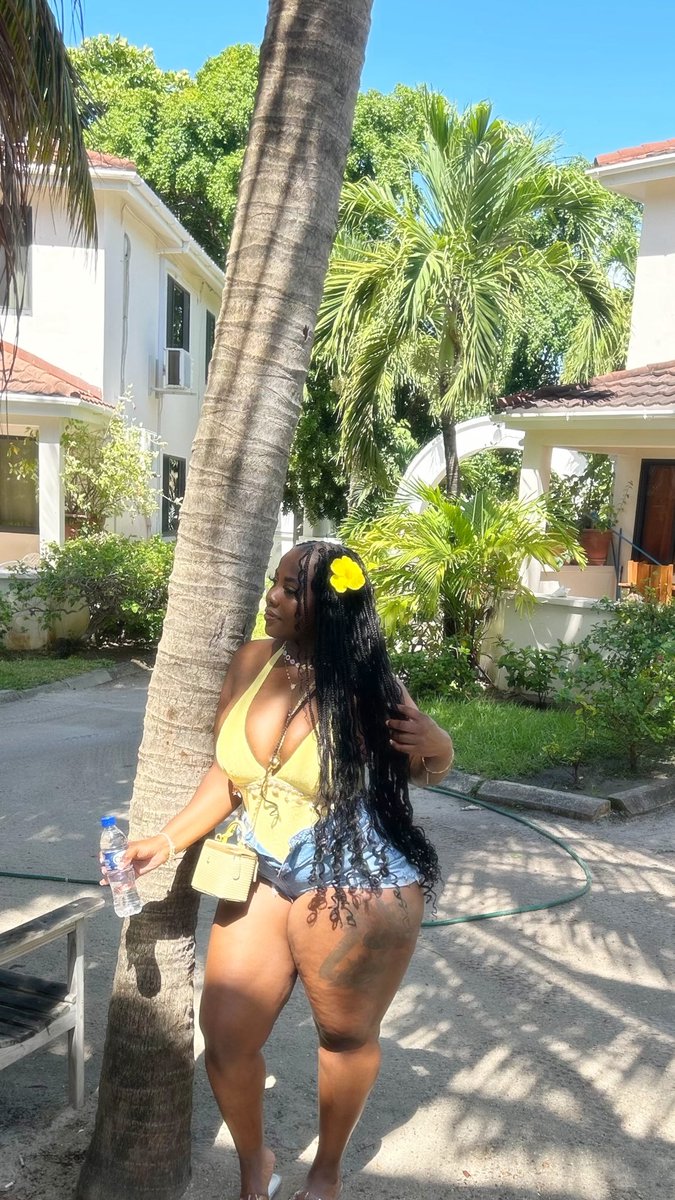 Ash🌺 tweet media