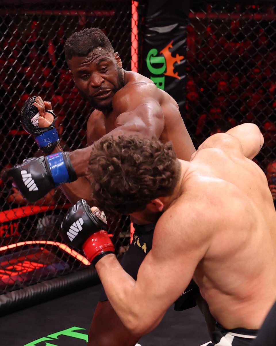 Francis Ngannou tweet media