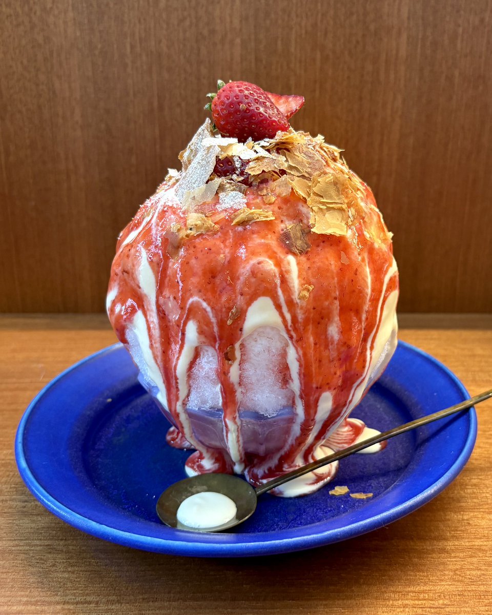 kkazutt's tweet photo. 🍧🍧🍧🍧🍧🍓🥜
食べ納めとお久定番

古都華のいちごパイ
ナッツと塩キャラメル(小)
@ Labo103 新大宮😋

くわっちーさびたーん🙏

#かき氷 #奈良かき氷  
#古都華のいちごパイ 
#ナッツと塩キャラメル
#labo103 https://t.co/A1TKVOs5GM
