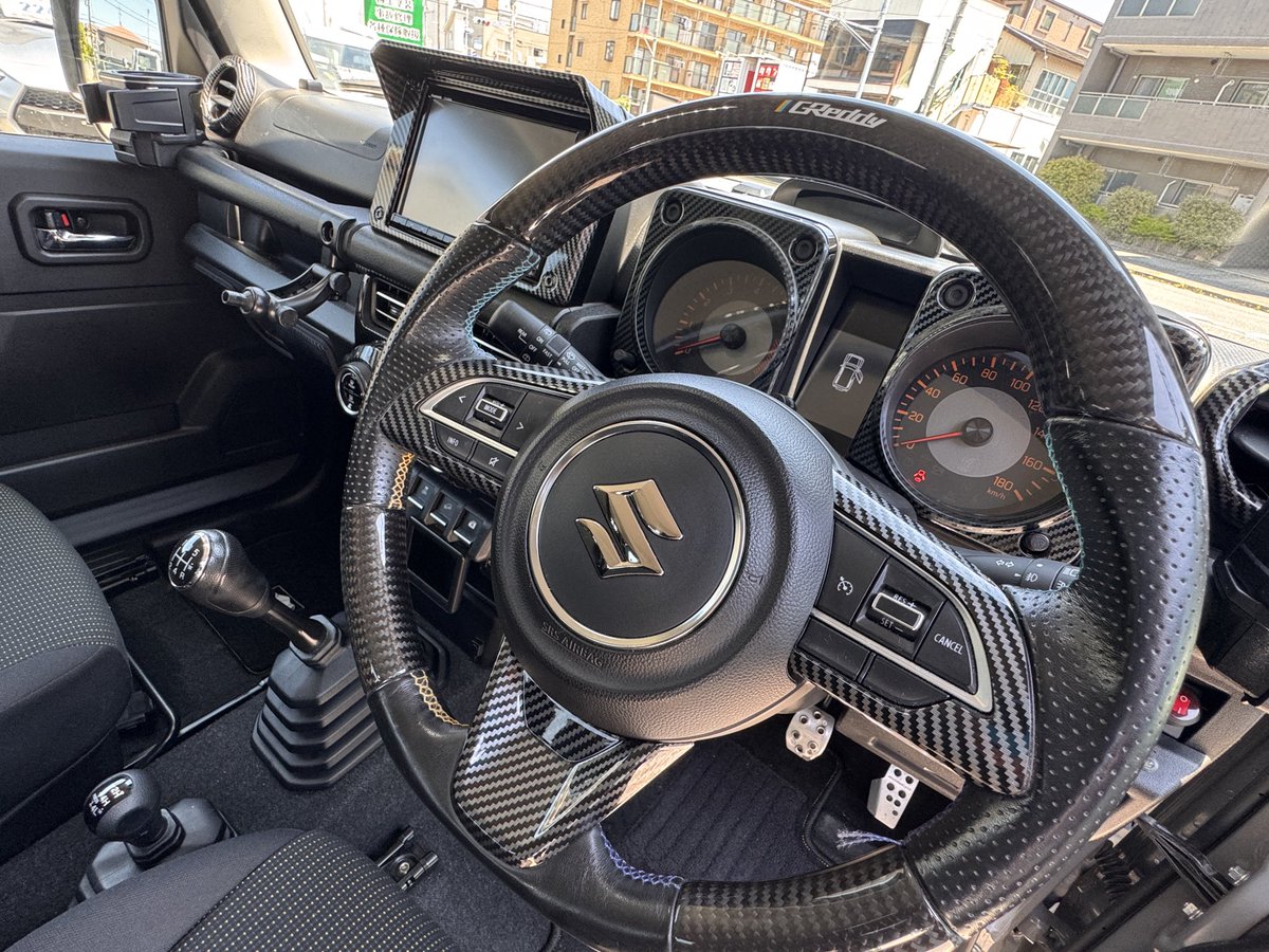 garage_rKoide's tweet photo. やっぱり撮影は楽しいなぁ😊

車が良いからか？
髙木さんがいいのか？

ひさびさワクワクする
本当に欲しい車の紹介です。

一本じゃ無理💦2本で行きます‼️
編集頑張ります

キングバイヤー車両

https://t.co/1au7ZtdYkC

アップ⤴️までお待ち下さい

#ジムニーシエラ　#キングバイヤー https://t.co/OBUo3uujjX
