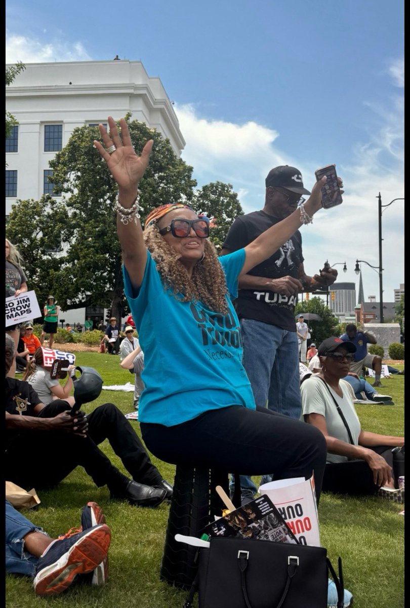 Beth Shelburne tweet media