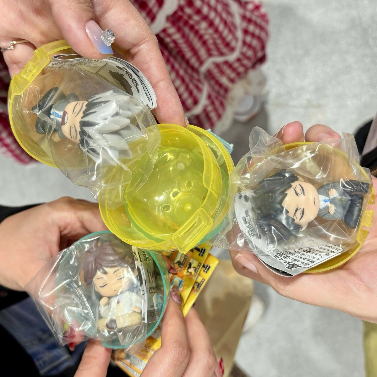 hq_txt's tweet photo. gacha 1 min after meeting, more likely than you think https://t.co/cfNYmT3LJG