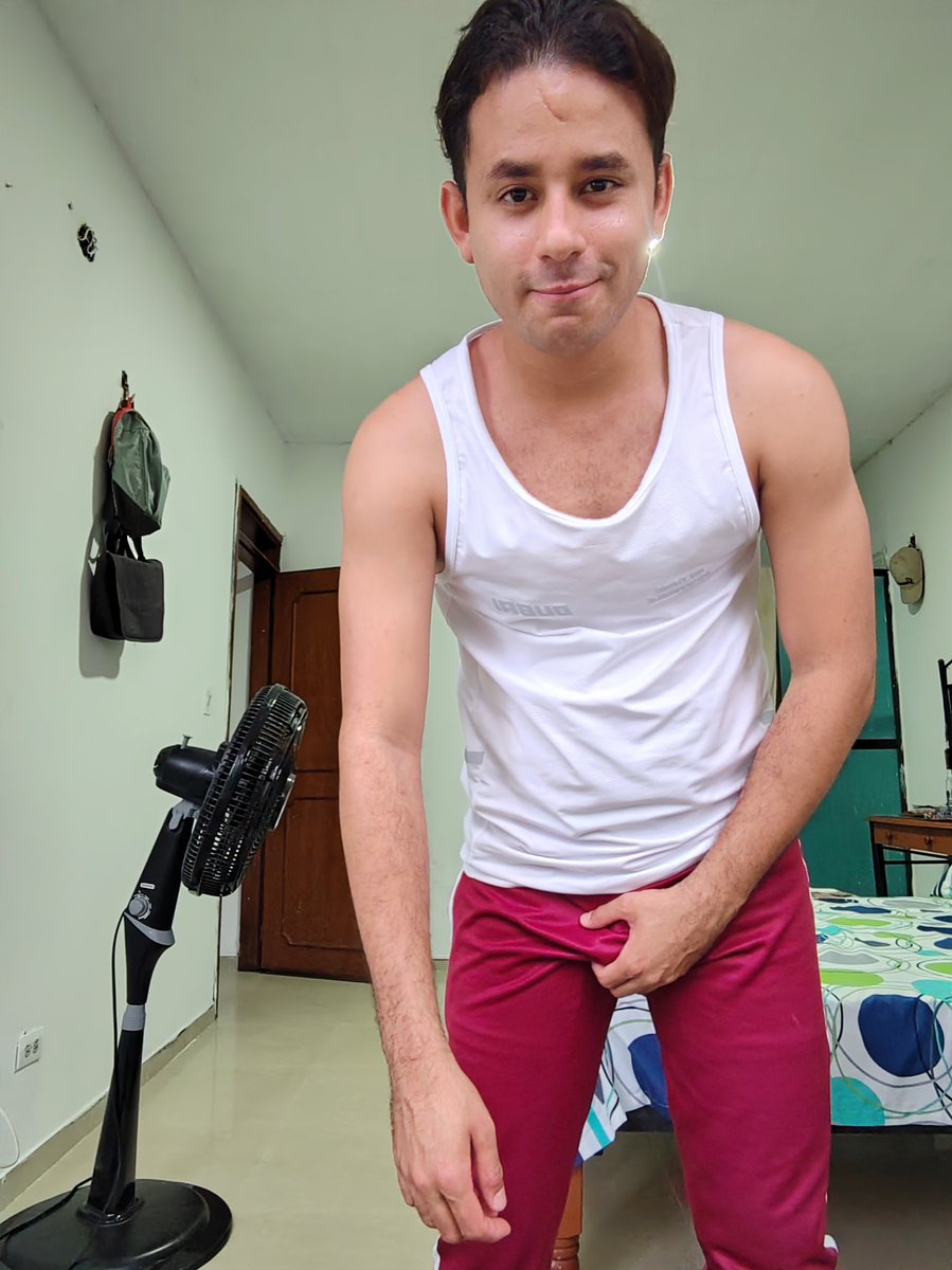 wheniget15's tweet photo. Have a nice night #boy #gay #fun #yopal https://t.co/M8VIU8oNrp