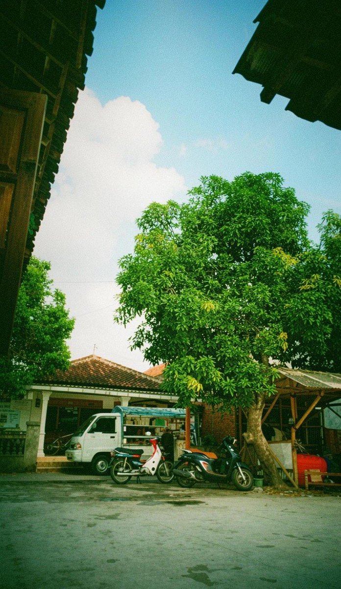 dpddtoo's tweet photo. jarak ini terlalu jauh https://t.co/c7gPA6QNZX