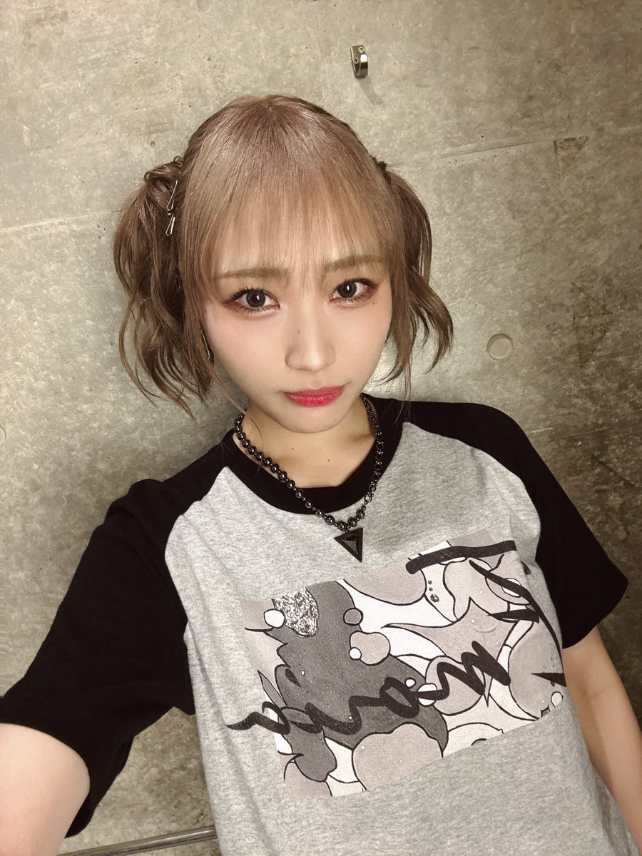 azuna_riko's tweet photo. 次のステップ進むために頑張りまっせ。 https://t.co/ZBu3yrVvN0