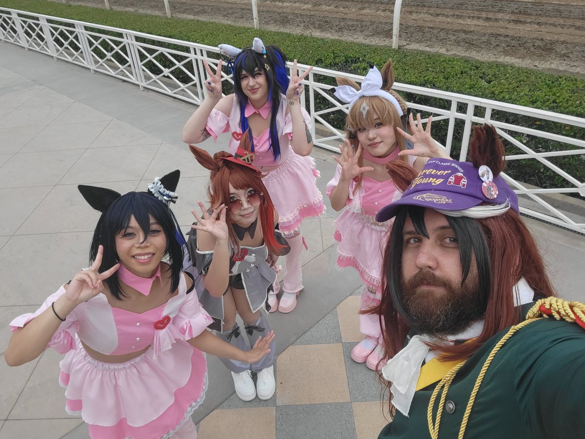Leon tweet media