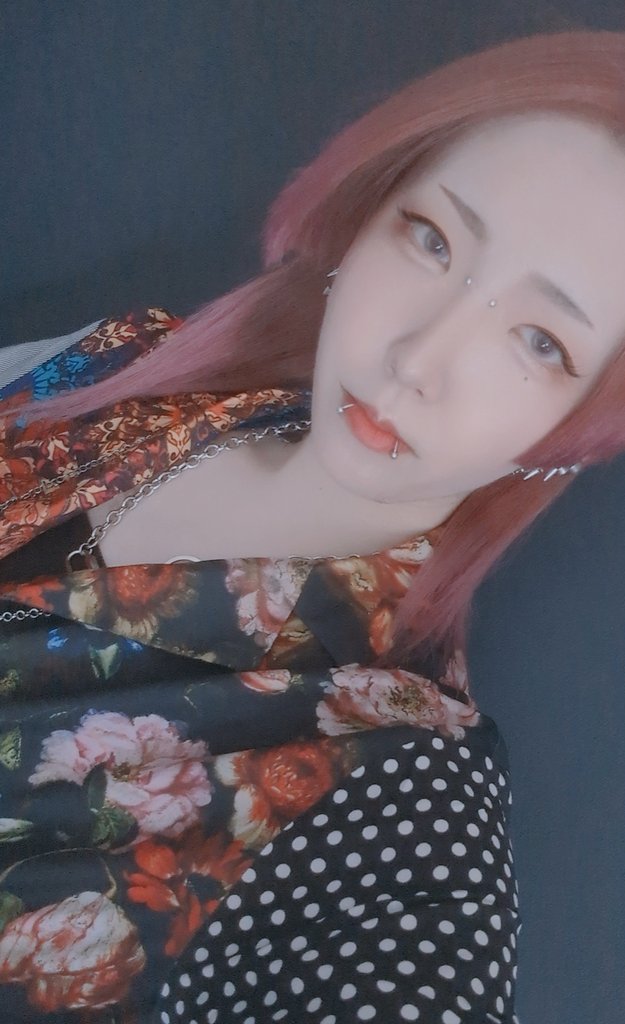 《𝒑𝒂𝒏𝒕𝒔ノ奇婦人》天海 tweet media