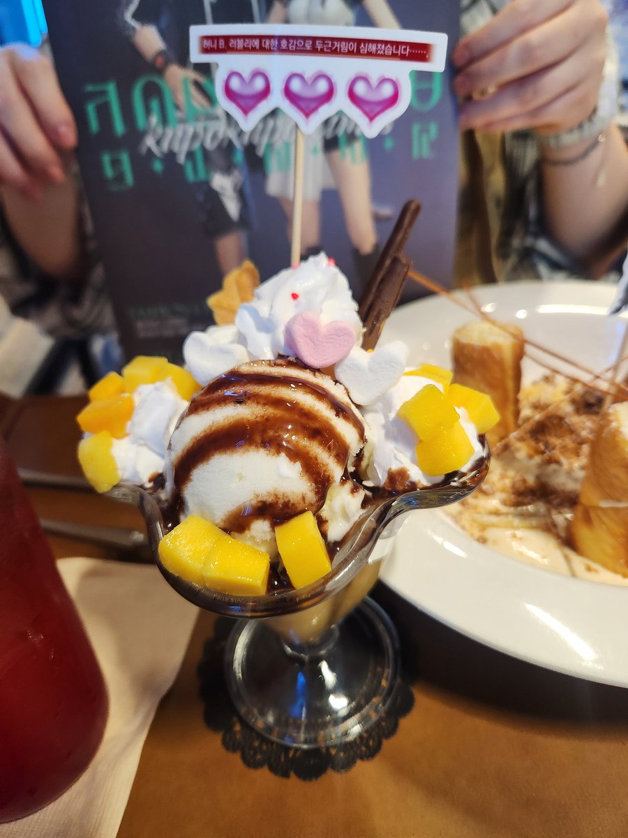 runarin_ff14's tweet photo. 밥 뿌셧음
맛있더라,, 왜 맛있지,,,
직장인튀김은 ㅈㅉ 술안주던데 https://t.co/ej6pGnlAvi