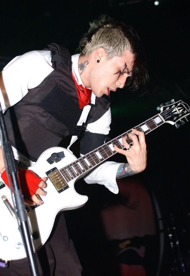 Daily Revenge Frank! 击 tweet media