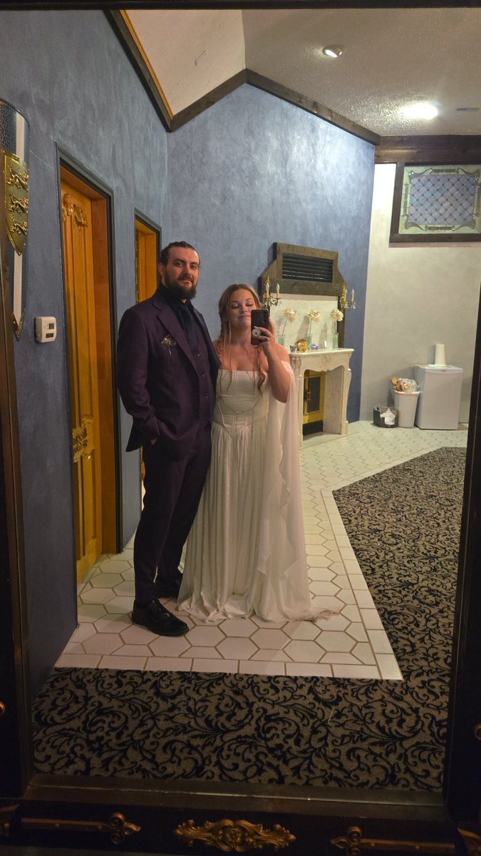 mackenseize's tweet photo. 7 years ago a cute boy asked me to be his girlfriend, and now I'm his wife! Yay! 🥰🥰 https://t.co/nI5ALmTLrJ