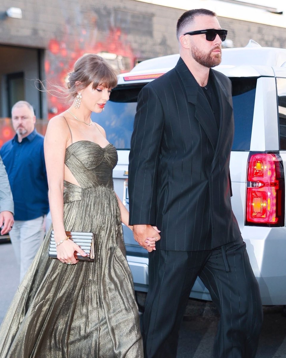 PInsider_'s tweet photo. 🚨 | Taylor swift https://t.co/7iqVi1BYEo