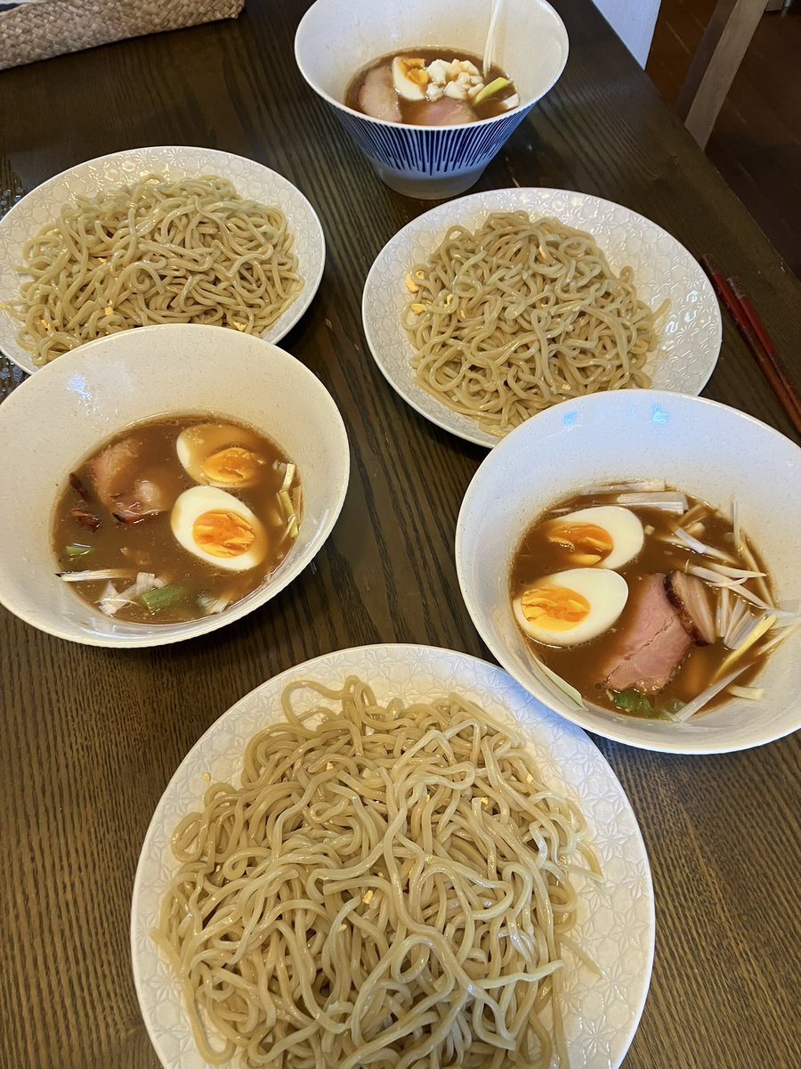 パパン tweet media