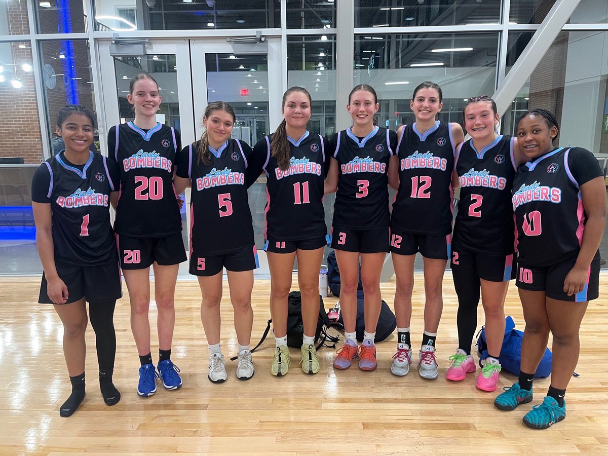 Jillian_Lind22's tweet photo. Great weekend so far at LakePoint! 3 games, 3 wins. Having fun and getting better. One more game to go!!! Tomorrow morning, 9:05, Court 12. Let’s go!!!! https://t.co/xBcDMn7pwi