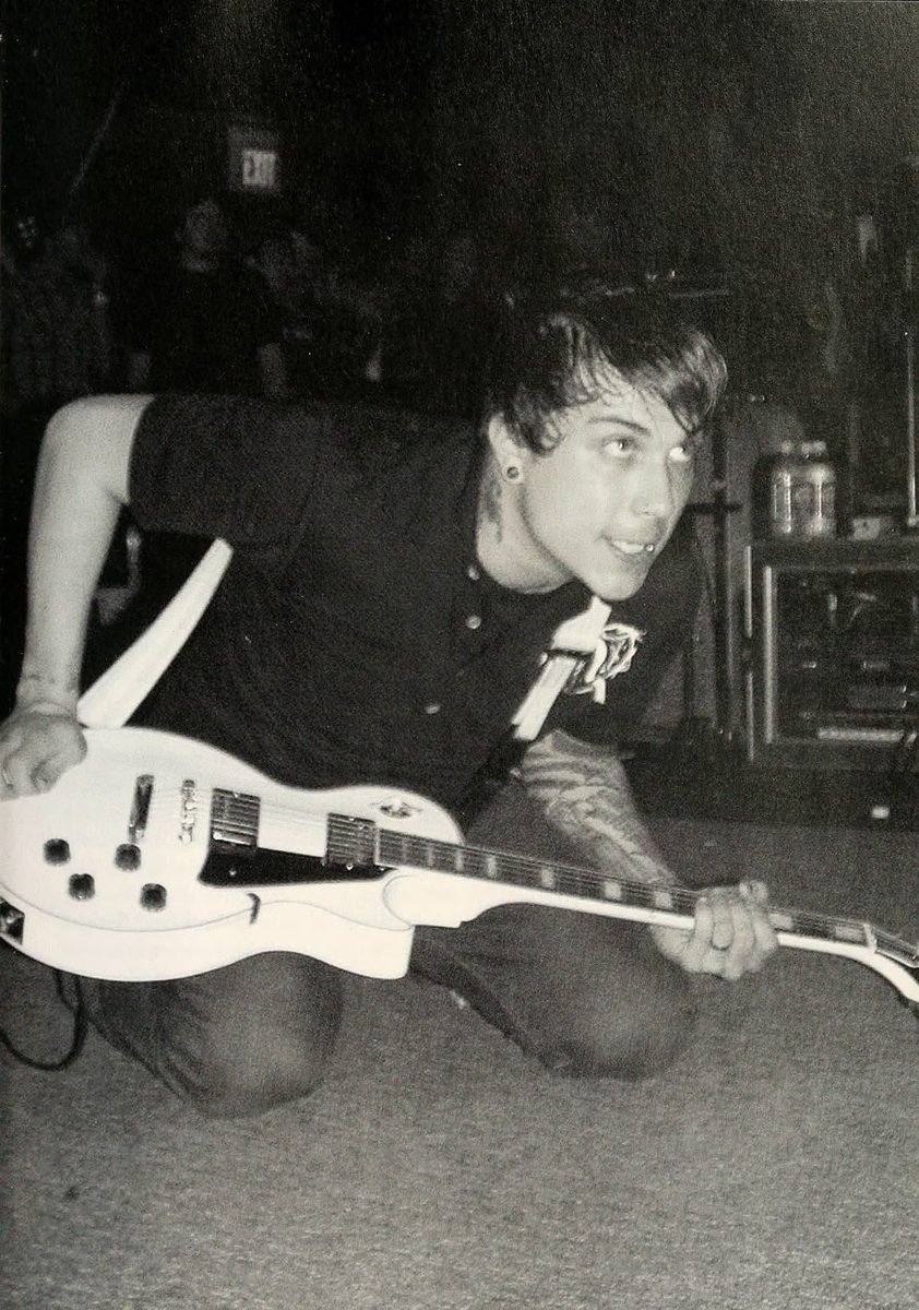 paw 🐾 Frank Iero #1 Fan tweet media