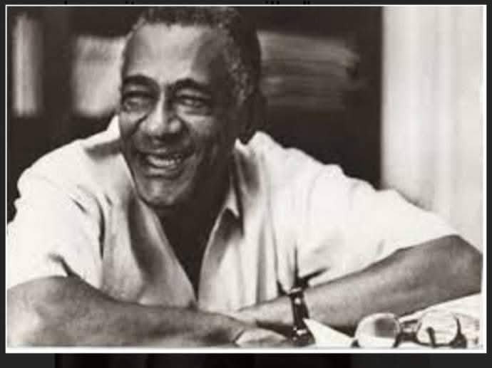 CubaMES's tweet photo. 🇨🇺 #UnDíaComoHoy de 1911, nació Lázaro Peña González, símbolo de la dignidad obrera y la lucha incansable por la justicia social.
Lo recordamos como el “Capitán de la clase obrera”, guía de generaciones y referente de compromiso, modestia y entrega. 

#LázaroPeña #Cuba https://t.co/GH6GQo5Kh5