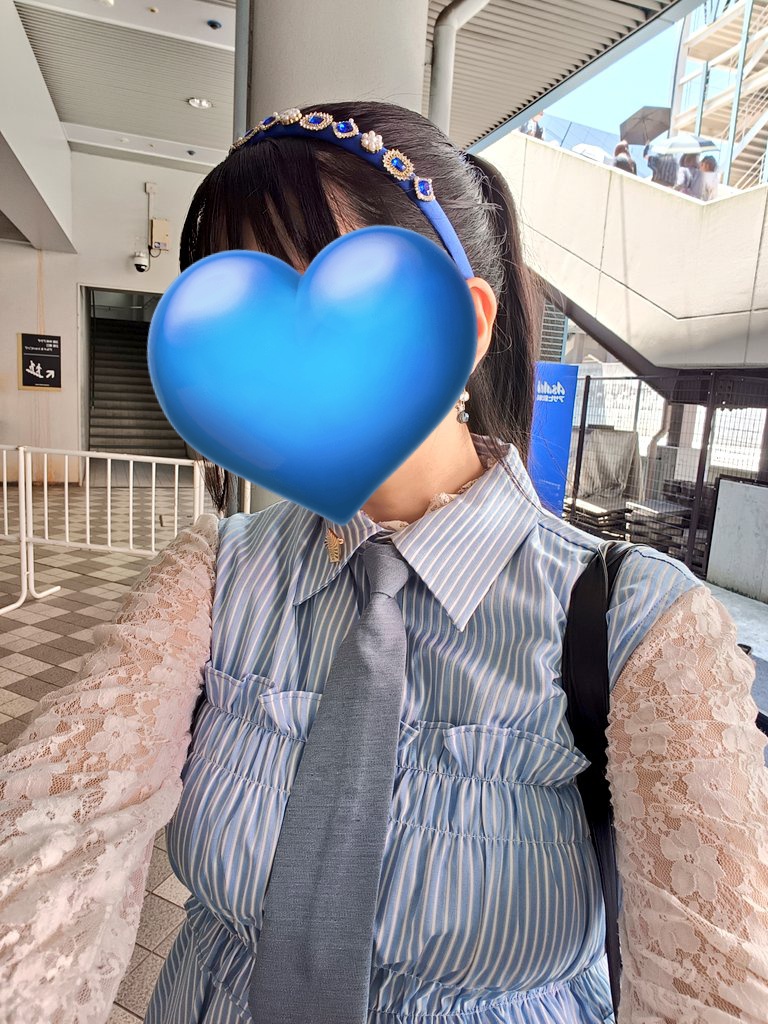 AAA カチューシャ メガネ リスバン えーぱんだ 青多め 頭はこんな感じ！ カチューシャ鬼可愛くない！？ 見つけた時運命や思っ