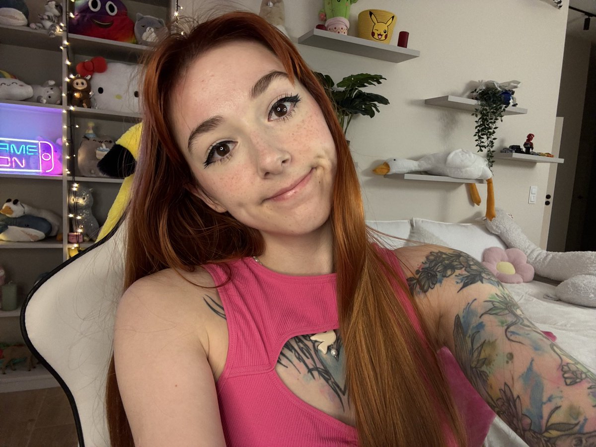 AnnaPrince's tweet photo. Moved into new apartment guys ❤️ https://t.co/SShtL2SyZt