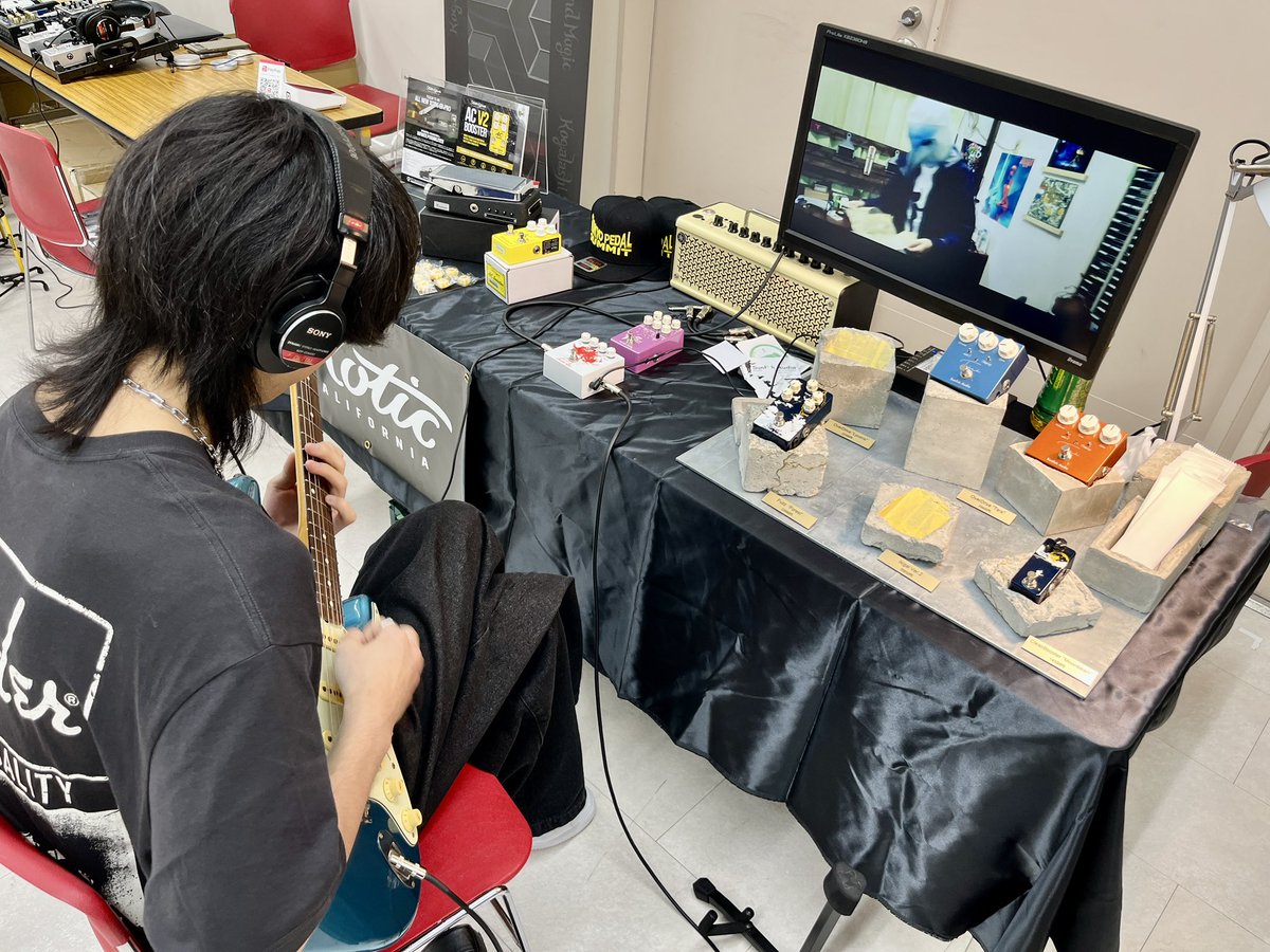 SunfishAudio's tweet photo. 【サウンドメッセ in OSAKA 2026】
2日目も17時30分まで
ペダルサミットゾーン　P10で
皆様のお越しをお待ちしております！

昨日も今日もたくさんのご試奏ありがとうございます！ https://t.co/yqeBuQXITI