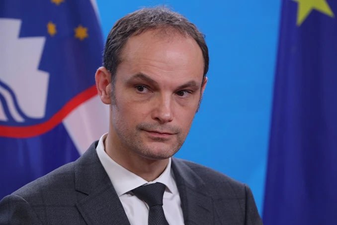 Miroslav tweet media