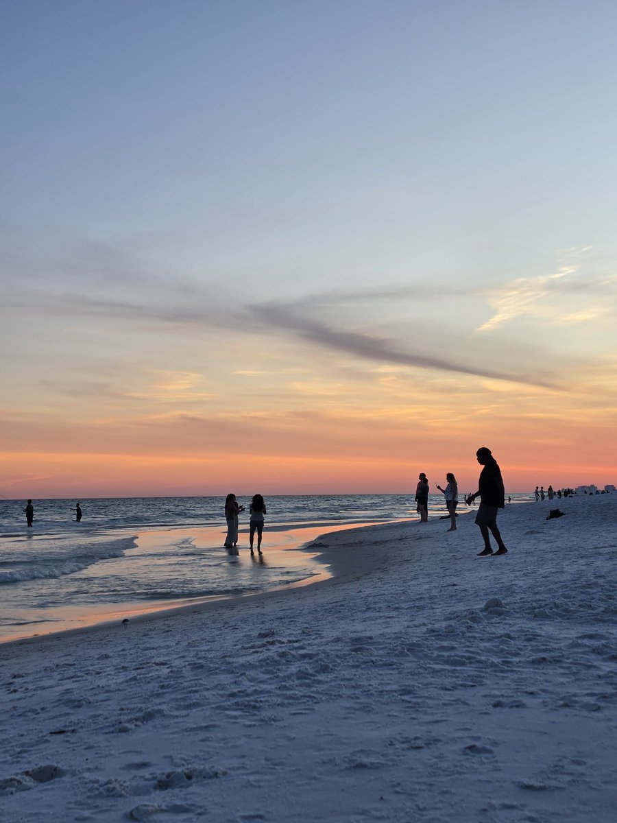 bek tweet media