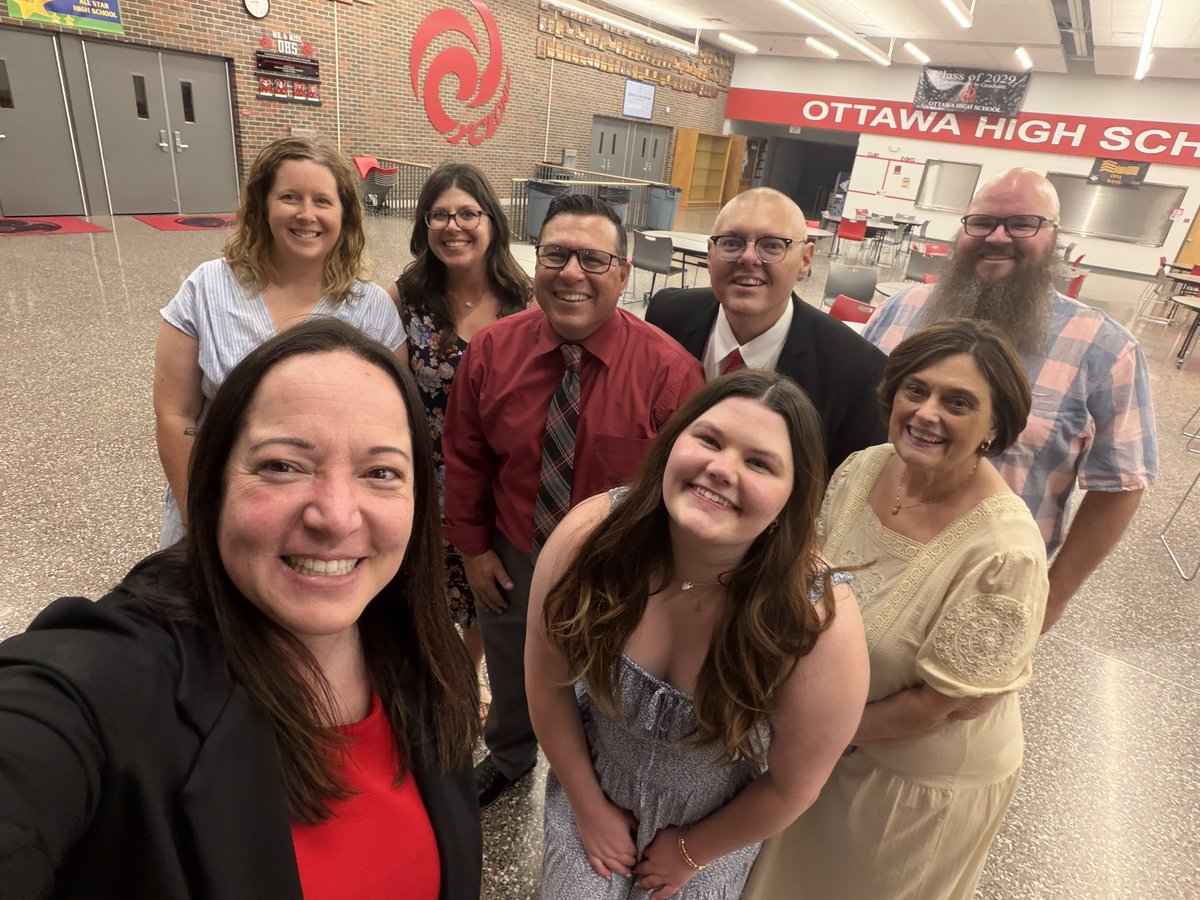 kelwhitt217's tweet photo. Congratulations to the Class of 2026!!! 🎓 I’m blessed to work with a relentless team that does whatever it takes to help students succeed! #CyclonePride https://t.co/IZMwhC7BID