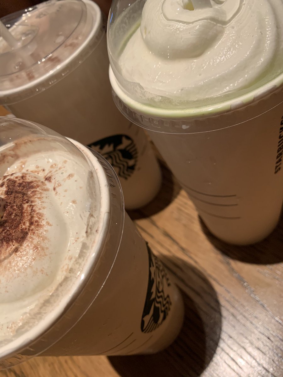 justnest's tweet photo. sip coffee 💋 https://t.co/EENpJyUFNu