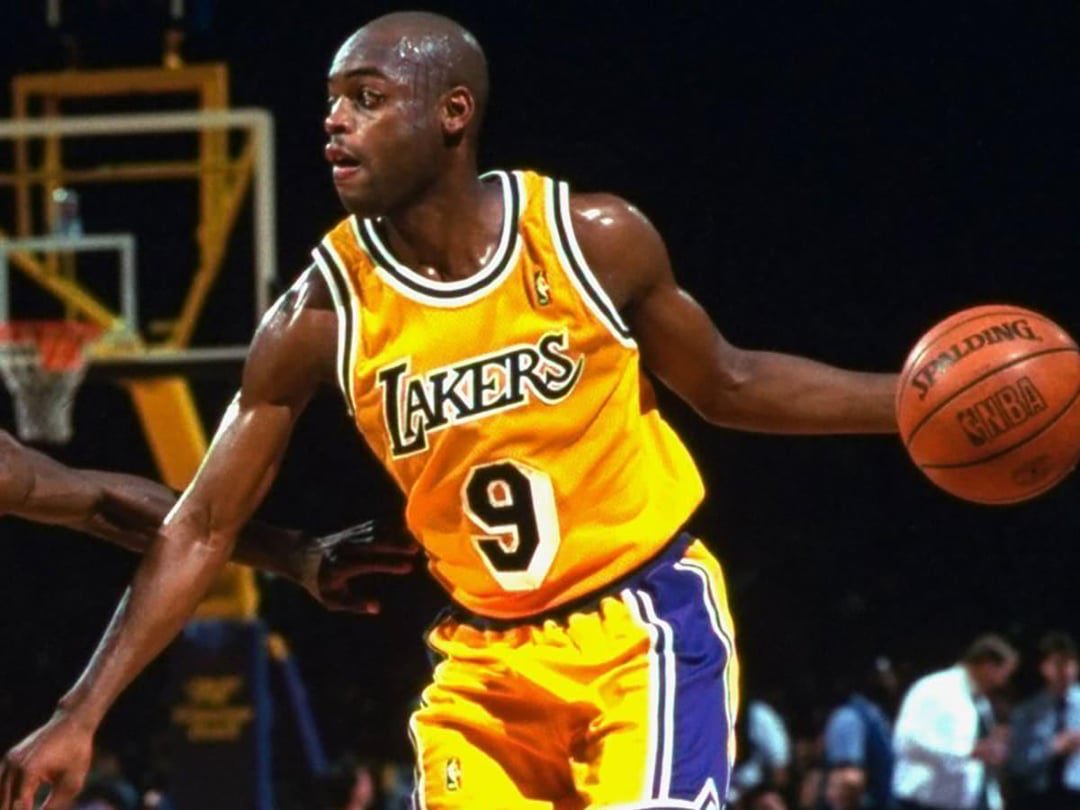 deedruso's tweet photo. @STheCritics Should have never left the Lakers https://t.co/eNqfhd0nnd
