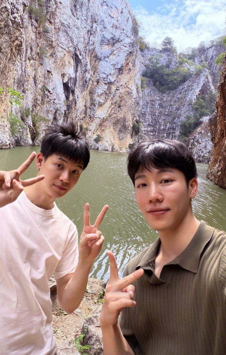 WanaAnanYW's tweet photo. พ่กคู่จริงก็ไปเขางูกันทั้งนั้นแหละ https://t.co/HxA4uRO8mx