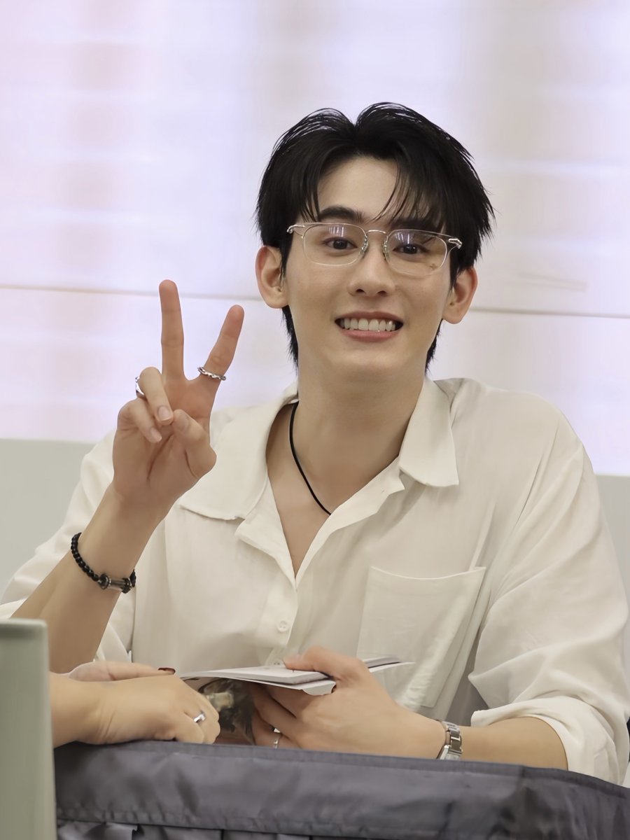 หมิงที่แปลว่าแสงสว่าง tweet media