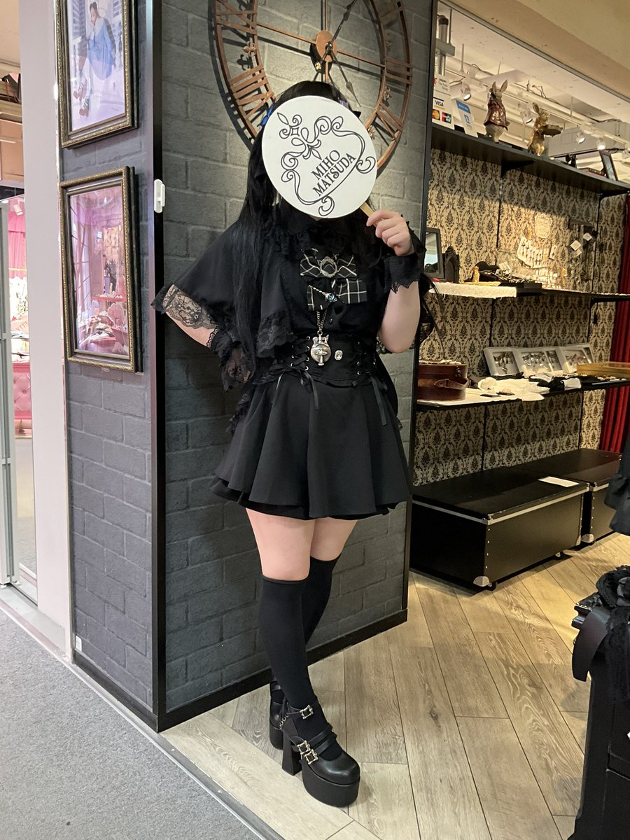 即購入⭕️ MIHO MATSUDA スカート ブラウス S セット 📸お客様スナップ📸 揺れるケープが可愛いブラウス・ローシェを