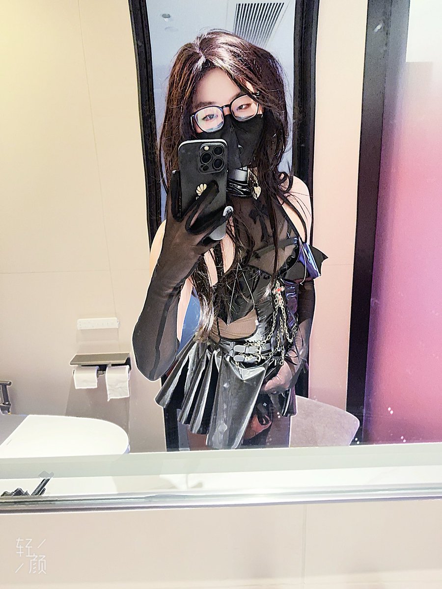 小新不是小新 tweet media