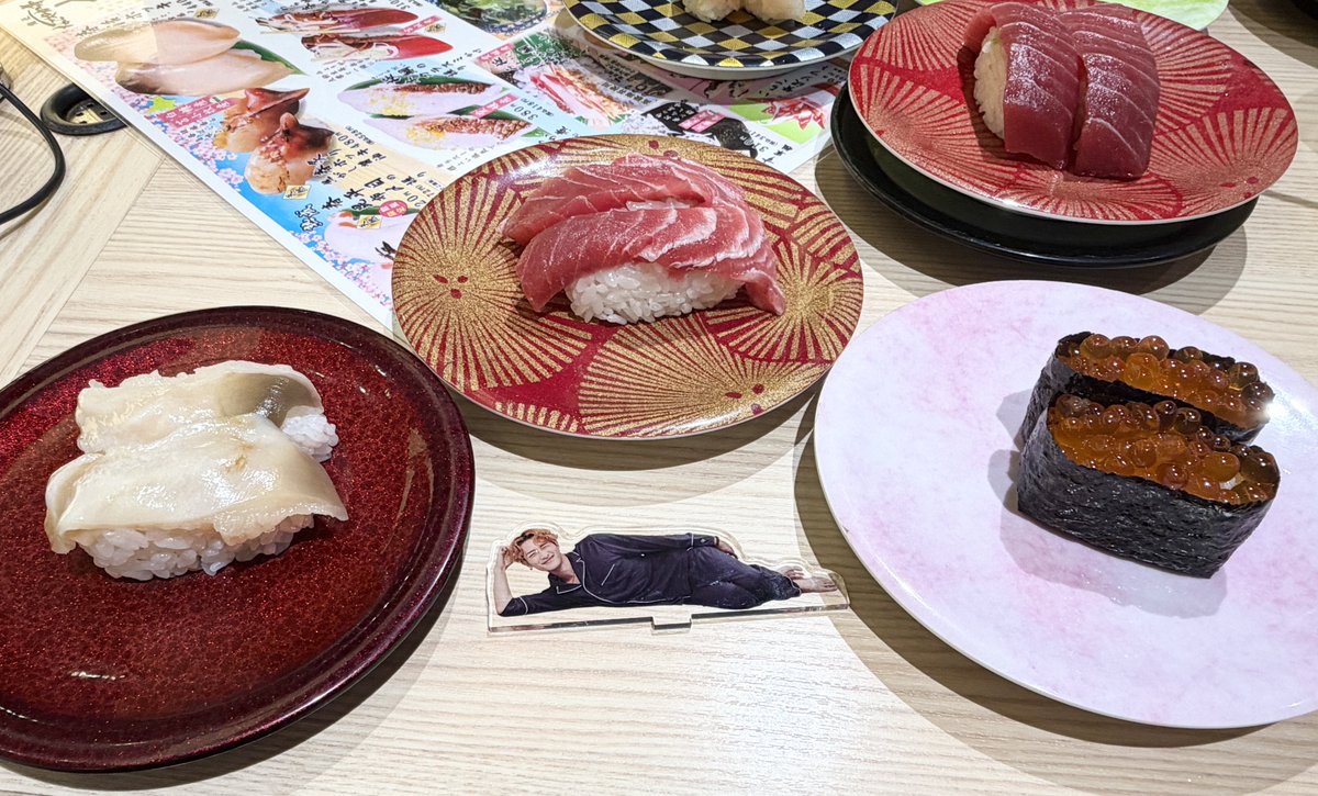 みるみる tweet media