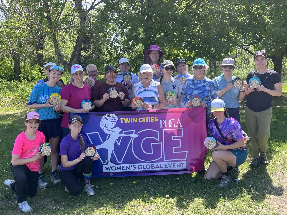 HaydenWiebusch's tweet photo. Minnesota Women’s Championship (WGE)

I won the FJ15 division locally and for a little while I was also the worldwide leader in the division’s leaderboard so that was cool to see. Fun rounds today!

#bedynamic
#discgolf
#growthesport
#kidsdiscgolf 
#respecthergame
#throwpink https://t.co/K9vKZ5AUT6