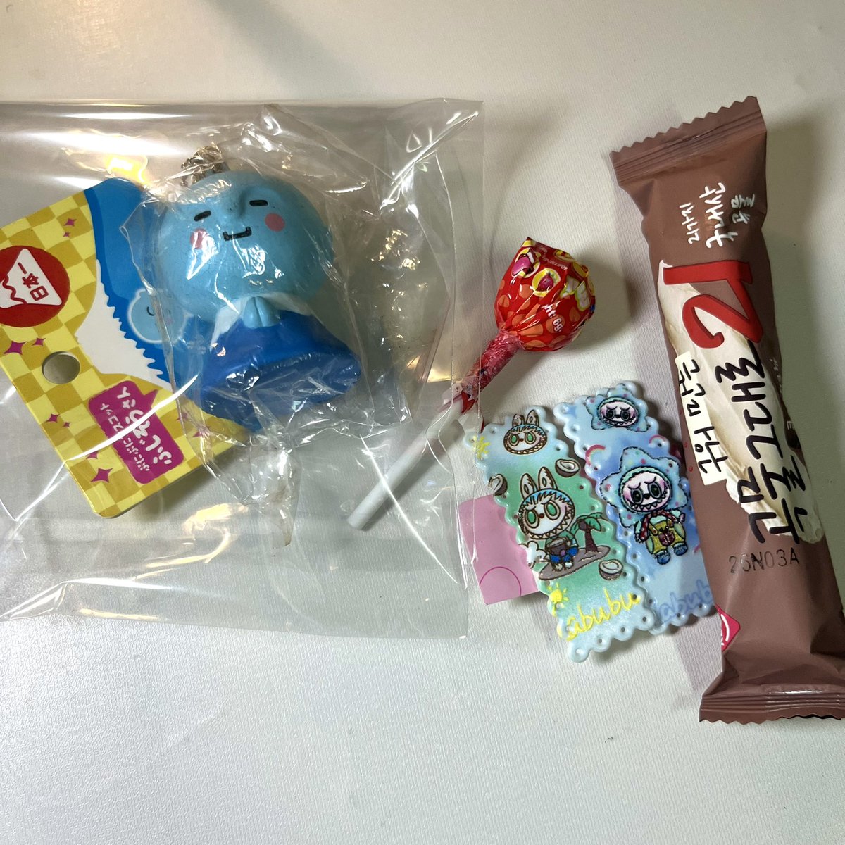 easyforyou130's tweet photo. ได้รับของแล้วค่า🙏🏻💕 ขนมอร่อยมาก ส่งถึงไวมากค่า  #reviewbblueberriie https://t.co/sVoEmeBR7L