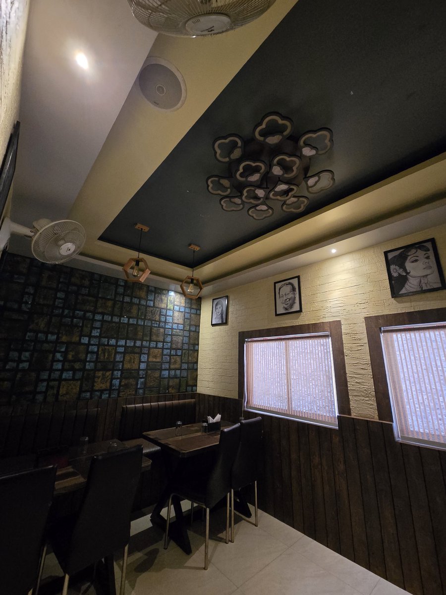 PriyaKumar17735's tweet photo. Big Update from my end:- 

10K on Instagram in 2 months with Dashboard of 6.7M views 
Opend one new restaurant 😋 https://t.co/sC7A4paqd9