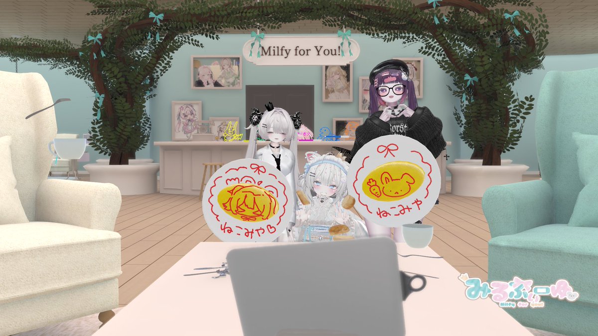こ tweet media