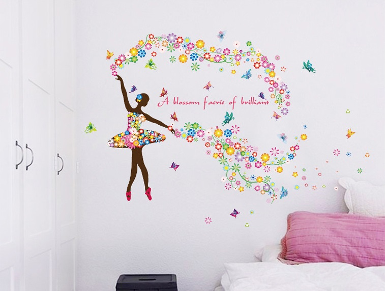 wallsticker_now's tweet photo. ウォールステッカー お洒落特集
花とすばらしい妖精　￥750-<税込>
貼り方次第では、ロマンチックに演出���ることもできます。
詳細確認、少しでも興味がある方は→https://t.co/gNfGF16Vfp https://t.co/G9YRp3NFmK