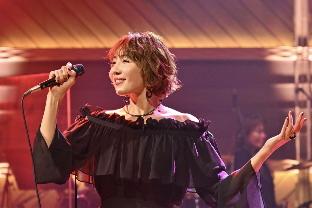 SoundInnS's tweet photo. ／
#SoundInnS
今夜6時放送📺
＼

ゲストは #柚希礼音 さん⭐️

シャンソンの名曲🎶
#愛の讃歌 を
和久井沙良さんのアレンジで披露🎹

新たな歌唱法との出会いをきっかけに
“歌を届ける”ことへの思いにも
変化があったという柚希さん🎤

繊細かつドラマチックに魅せる
一夜限りのステージをお楽しみに✨ https://t.co/zypxFyBxe5