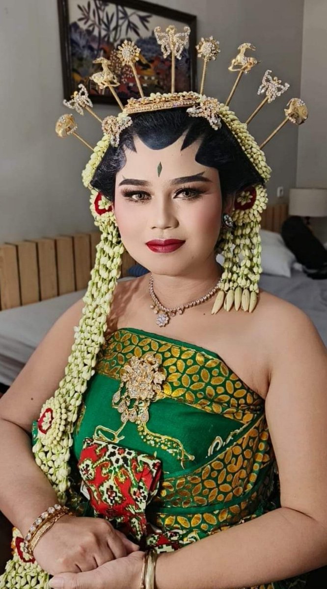 pujapro's tweet photo. TRP Solo Basahan #makeupartist #mua #perias #pengantin #paes #manten #graduation #wisuda #engagement #midodareni #siraman #wedding #paketpernikahan #outdoor #muntilan #magelang #yogyakarta https://t.co/ZlN0w04FBn