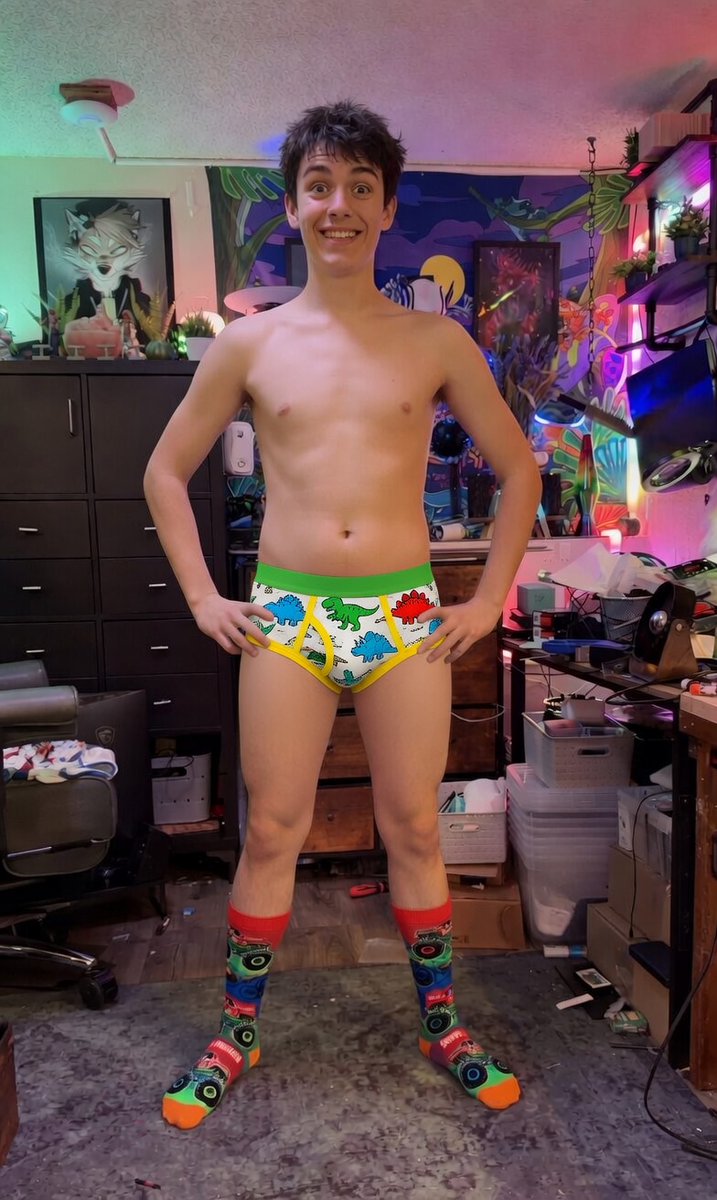 PartyWolfPuppy tweet media